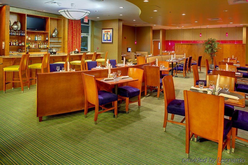 Delta Hotels By Marriott Colonial Heights Restaurace fotografie
